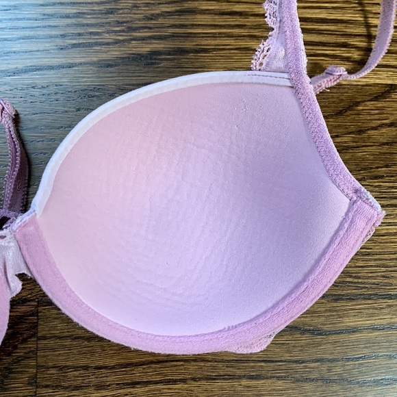 Set of two Victoria Secret Angels Lacey Bras - Picture 7 of 13